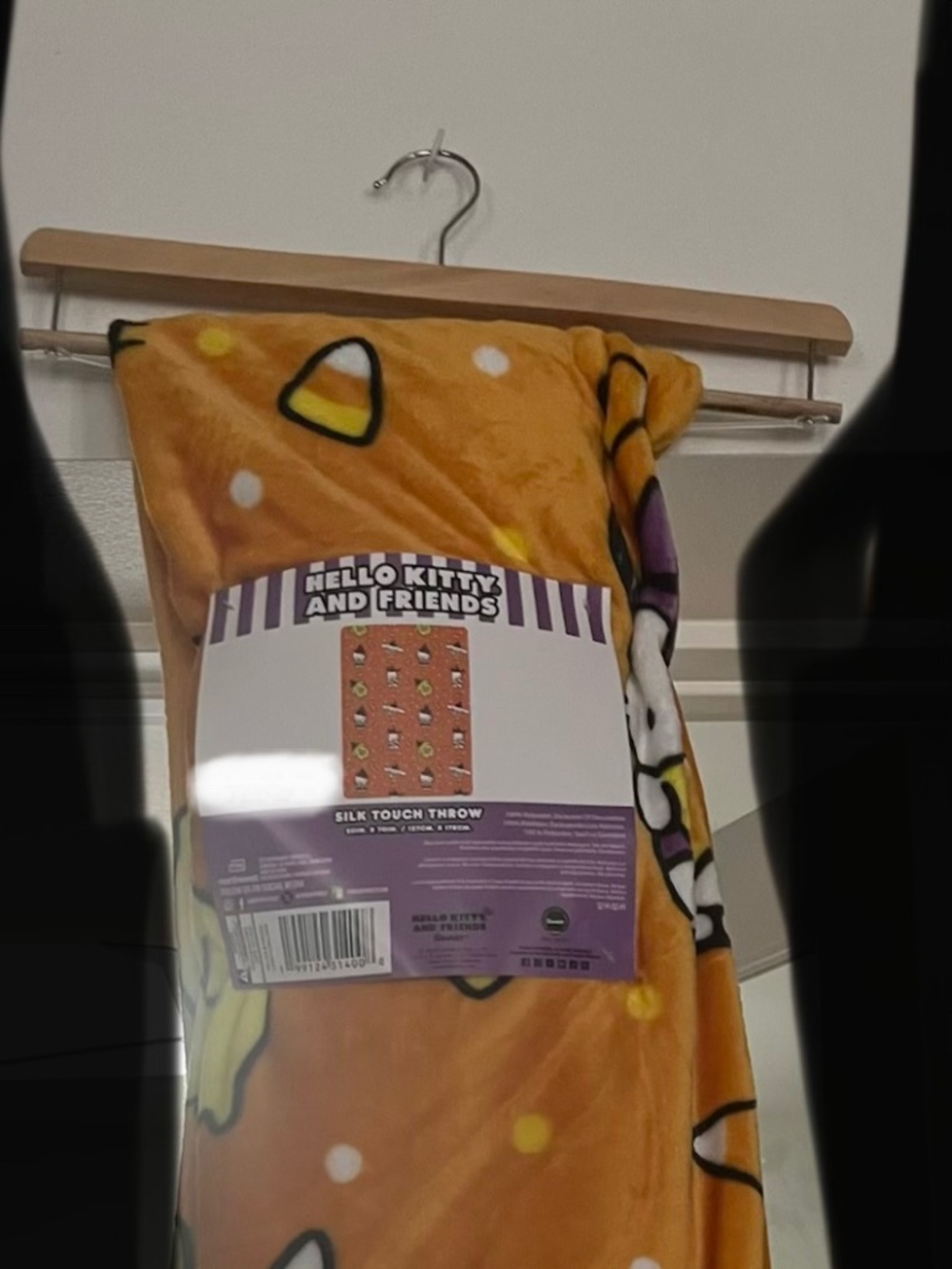 Hello Kitty & Friends Halloween Candy Corn Silk Touch Throw 60x70 NWT